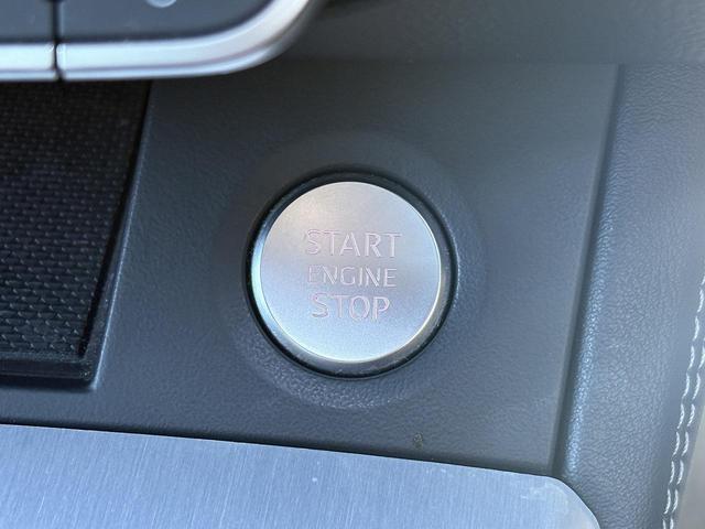 Ｑ５ ４０ＴＤＩクワトロ　Ｓライン　サンルーフ　ブラックスタイリングＰＫＧ　ＳラインプラスＰＫＧ　コンフォートＰＫＧ　ＯＰ２０インチＡＷ　全周囲カメラ　アンビエントライト　スマホ連携　マトリクスＬＥＤ　全席シートヒーター　１オーナー（31枚目）