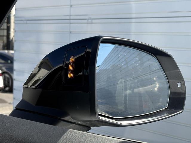 Ｑ５ ４０ＴＤＩクワトロ　Ｓライン　サンルーフ　ブラックスタイリングＰＫＧ　ＳラインプラスＰＫＧ　コンフォートＰＫＧ　ＯＰ２０インチＡＷ　全周囲カメラ　アンビエントライト　スマホ連携　マトリクスＬＥＤ　全席シートヒーター　１オーナー（36枚目）