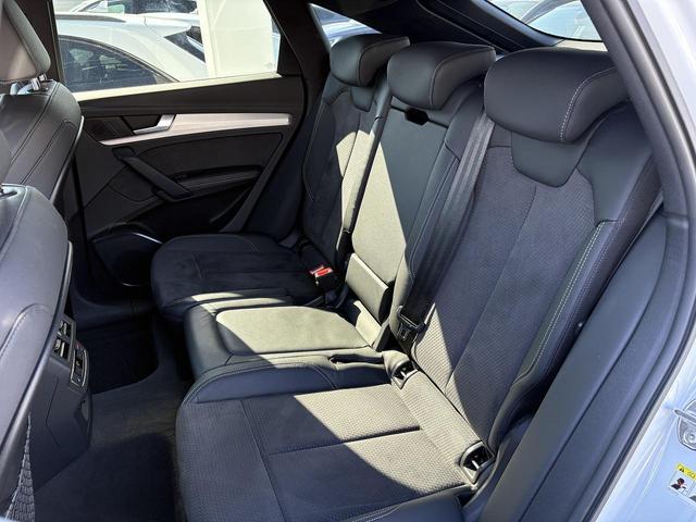 Ｑ５スポーツバック ４０ＴＤＩクワトロ　Ｓライン　ＳラインプラスＰＫＧ　ＴＶチューナー　全席シートヒーター　アンビエントライト　パークアシスト　全周囲カメラ　ＡＣＣ　レーンアシスト　サイドアシスト　スマホ連携　マトリクスＬＥＤ　１オーナー（15枚目）