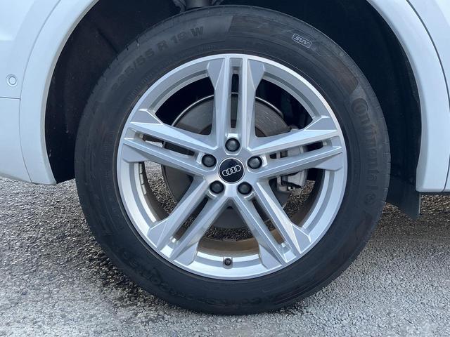 Ｑ５スポーツバック ４０ＴＤＩクワトロ　Ｓライン　ＳラインプラスＰＫＧ　ＴＶチューナー　全席シートヒーター　アンビエントライト　パークアシスト　全周囲カメラ　ＡＣＣ　レーンアシスト　サイドアシスト　スマホ連携　マトリクスＬＥＤ　１オーナー（25枚目）