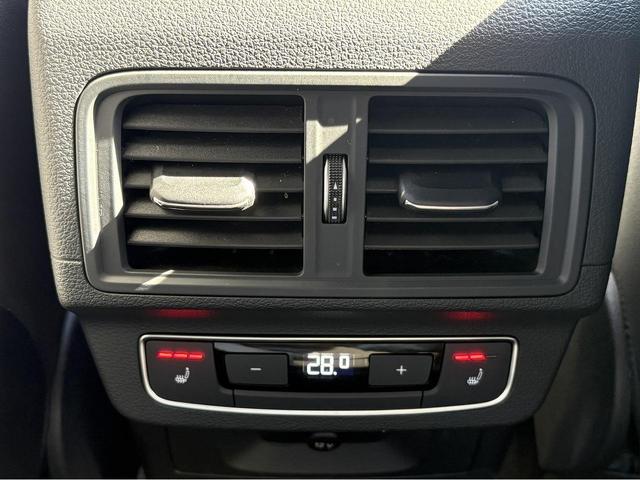 Ｑ５スポーツバック ４０ＴＤＩクワトロ　Ｓライン　ＳラインプラスＰＫＧ　ＴＶチューナー　全席シートヒーター　アンビエントライト　パークアシスト　全周囲カメラ　ＡＣＣ　レーンアシスト　サイドアシスト　スマホ連携　マトリクスＬＥＤ　１オーナー（30枚目）