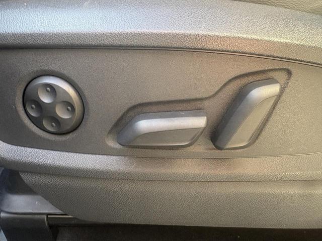 Ｑ５スポーツバック ４０ＴＤＩクワトロ　Ｓライン　ＳラインプラスＰＫＧ　ＴＶチューナー　全席シートヒーター　アンビエントライト　パークアシスト　全周囲カメラ　ＡＣＣ　レーンアシスト　サイドアシスト　スマホ連携　マトリクスＬＥＤ　１オーナー（35枚目）