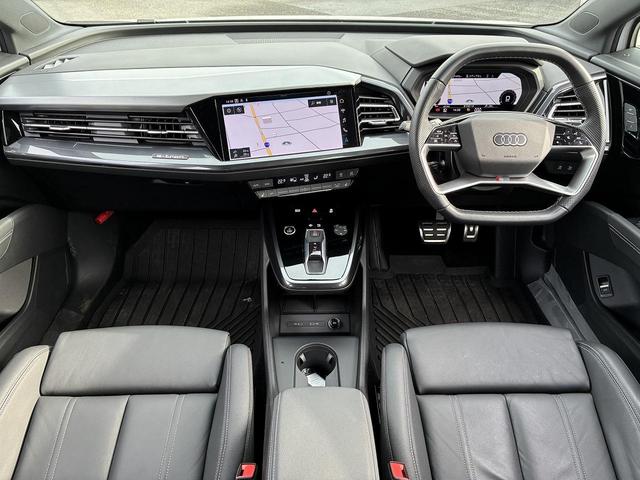 Ｑ４ ｅ－トロン ４０ｅ－トロン　Ｓライン　パーシャルレザー　電動シート　マトリクスＬＥＤ　２０インチＡＷ　アンビエントライト　スマホ連携　ワイヤレスチャージ　ドライブセレクト　ＡＣＣ［　レーンアシスト　サイドアシスト　全周囲カメラ（2枚目）