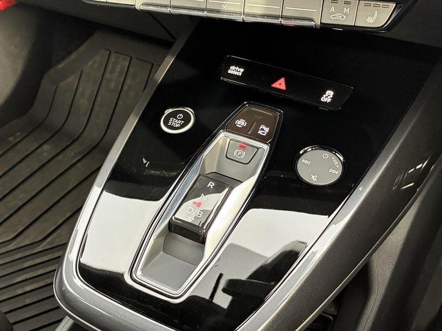 Ｑ４ ｅ－トロン ４０ｅ－トロン　Ｓライン　パーシャルレザー　電動シート　マトリクスＬＥＤ　２０インチＡＷ　アンビエントライト　スマホ連携　ワイヤレスチャージ　ドライブセレクト　ＡＣＣ［　レーンアシスト　サイドアシスト　全周囲カメラ（29枚目）