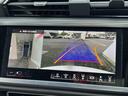 ●サラウンドビューカメラ『車両の4つのカメラから得た映像を合成し、上空から眺めているような映像をモニターに映し出します。車両周辺の歩行者や障害物などの発見に役立ちます。』