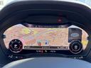 【Audi バーチャルコックピット】液晶フルデジタルディスプレイにスピードメーター、タコメーター、マップ表示、メディア情報などフレキシブルに表示させるバーチャルコックピットを装備。