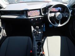 【認定中古車】Ａｕｄｉ専門のテクニシャンが、１００項目にもおよぶ精密な点検を実施。すべてをクリアしたＡｕｄｉ車のみが対象となります。 2