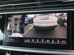 ●サラウンドビューカメラ『車両の４つのカメラから得た映像を合成し、上空から眺めているような映像をモニターに映し出します。車両周辺の歩行者や障害物などの発見に役立ちます。』 4