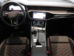 【認定中古車】Ａｕｄｉ専門のテクニシャンが、１００項目にもおよぶ精密な点検を実施。すべてをクリアしたＡｕｄｉ車のみが対象となります。 2