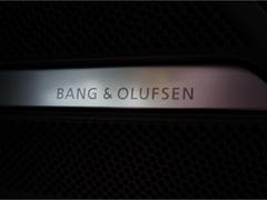 Ｂａｎｇ＆Ｏｌｕｆｓｅｎサラウンドシステム『デンマークが世界に誇る高品質サラウンドシステム。クリアでダイナミック。そして臨場感溢れる上質なサラウンドサウンドをドライブ中にご体感いただけます。』 3