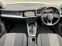 ●【認定中古車】Ａｕｄｉ専門のテクニシャンが、１００項目にもおよぶ精密な点検を実施。すべてをクリアしたＡｕｄｉ車のみが対象となります。 2