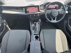 ●【認定中古車】Ａｕｄｉ専門のテクニシャンが、１００項目にもおよぶ精密な点検を実施。すべてをクリアしたＡｕｄｉ車のみが対象となります。 2