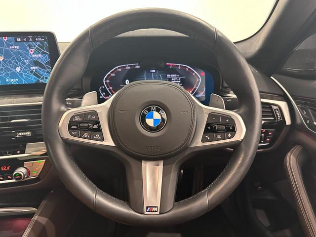 ５４０ｉ　ｘＤｒｉｖｅ　Ｍスポーツ　モカ革ＦクライメートシートアダプティブサスＭスポーツブレーキオートトランクサンルーフ　Ｈａｒｍａｎ／ＫａｒｄｏｎサウンドアダプティブＬＥＤライトパークアシスト＋ＴＶＨＵＤＵＶカットガラス純正２０ＡＷ(29枚目)