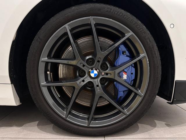 １シリーズ Ｍ１３５ｉ　ｘＤｒｉｖｅ　限定車Ｓｔｒｅｅｔ　Ｒａｃｅｒ全国４０台黒革アダプティブサスＭスポーツブレーキコンフォートアクセスオートトランクＬＥＤライトＤアシストＡＣＣパークアシストＨＩＦＩスピーカーＭシート純正１８ＡＷ（46枚目）