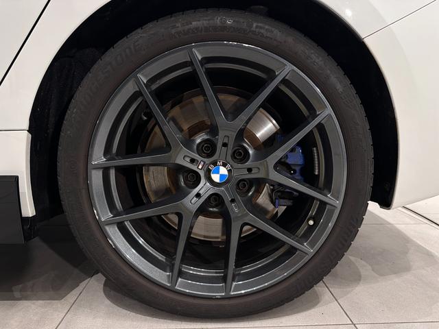 １シリーズ Ｍ１３５ｉ　ｘＤｒｉｖｅ　限定車Ｓｔｒｅｅｔ　Ｒａｃｅｒ全国４０台黒革アダプティブサスＭスポーツブレーキコンフォートアクセスオートトランクＬＥＤライトＤアシストＡＣＣパークアシストＨＩＦＩスピーカーＭシート純正１８ＡＷ（49枚目）