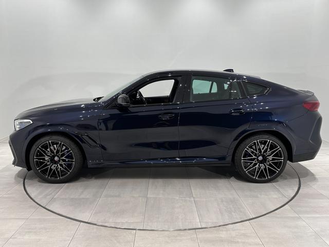 Ｘ６ Ｍ コンペティション　タルマブラウン革Ｆクライメートシートソフトクローズドアドリンク　ホルダー　温度調整レーザーライトパークアシスト＋　Ｈａｒｍａｎ／ＫａｒｄｏｎサウンドインテリアカーボンジェスチャーＣ純正２１／２２ＡＷ（8枚目）