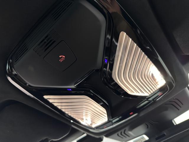 Ｘ６ Ｍ コンペティション　タルマブラウン革Ｆクライメートシートソフトクローズドアドリンク　ホルダー　温度調整レーザーライトパークアシスト＋　Ｈａｒｍａｎ／ＫａｒｄｏｎサウンドインテリアカーボンジェスチャーＣ純正２１／２２ＡＷ（20枚目）