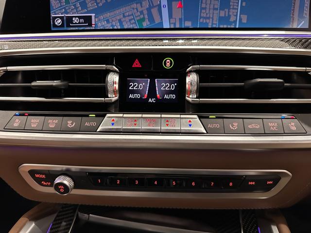 Ｘ６ Ｍ コンペティション　タルマブラウン革Ｆクライメートシートソフトクローズドアドリンク　ホルダー　温度調整レーザーライトパークアシスト＋　Ｈａｒｍａｎ／ＫａｒｄｏｎサウンドインテリアカーボンジェスチャーＣ純正２１／２２ＡＷ（22枚目）