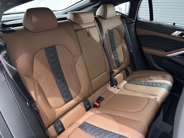 Ｘ６ Ｍ コンペティション　タルマブラウン革Ｆクライメートシートソフトクローズドアドリンク　ホルダー　温度調整レーザーライトパークアシスト＋　Ｈａｒｍａｎ／ＫａｒｄｏｎサウンドインテリアカーボンジェスチャーＣ純正２１／２２ＡＷ（40枚目）