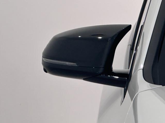 X1 M35i xDrive 全国2年保証ヴェガンザコーラルレッドF電動シートヒーターオートトランクアダプテイブMサスMスポーツブレーキUVカットガラスアダプテイブLEDライトHarman KardonDパークアシスト純正20AW(10枚目)