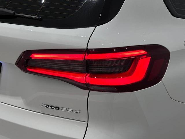 Ｘ５ ｘＤｒｉｖｅ　３５ｄ　Ｍスポーツ　全国２年保証ワンオーナー黒革シートヒーターソフトクローズドアアダプティブＭサスパノラマルーフドリンクホルダー温冷アダプティブＬＥＤライトＤアシストプロパークアシスト＋ＴＶＨＵＤ　ジェスチャーＣ２１ＡＷ（14枚目）