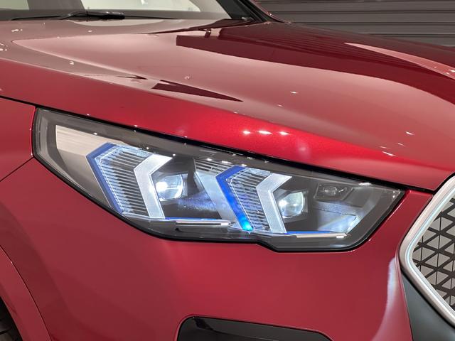 ｉＸ２ ｘＤｒｉｖｅ　３０　Ｍスポーツ　全国２年保証コンフォートアクセスオートトランクアダプティブＭサスＦ電動シート／ヒーターアダプティブＬＥＤライトＤアシストプロパークアシスト＋ＨＵＤ　ＳＴ．ホィール　ヒーター純正２０ＡＷ（10枚目）