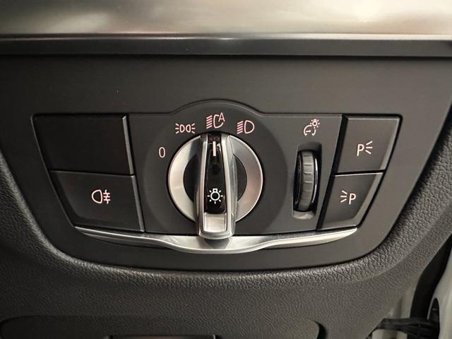 Ｘ３ ｘＤｒｉｖｅ　２０ｄ　Ｍスポーツ　全国２年保証ブラックレザーシートヒーターコンフォートアクセスオートトランクパノラマルーフＨａｒｍａｎ／ＫａｒｄｏｎサウンドアダプティブＬＥＤライトＤアシストプロパークアシスト＋ＴＶＨＵＤ純正２０ＡＷ（18枚目）
