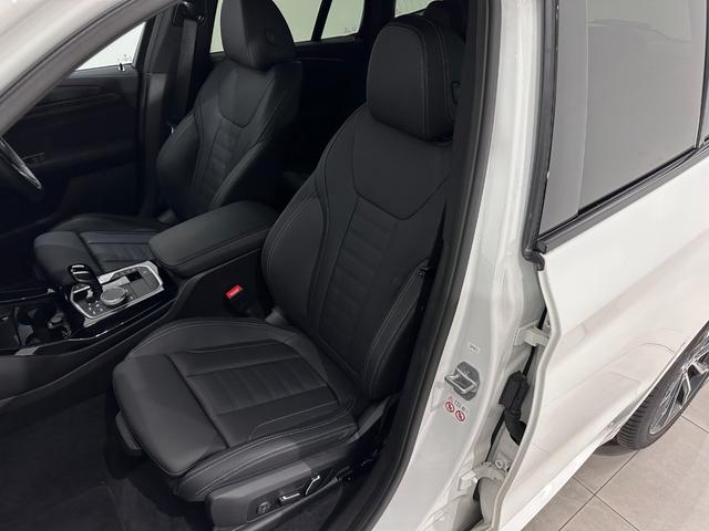 Ｘ３ ｘＤｒｉｖｅ　２０ｄ　Ｍスポーツ　全国２年保証ブラックレザーシートヒーターコンフォートアクセスオートトランクパノラマルーフＨａｒｍａｎ／ＫａｒｄｏｎサウンドアダプティブＬＥＤライトＤアシストプロパークアシスト＋ＴＶＨＵＤ純正２０ＡＷ（41枚目）