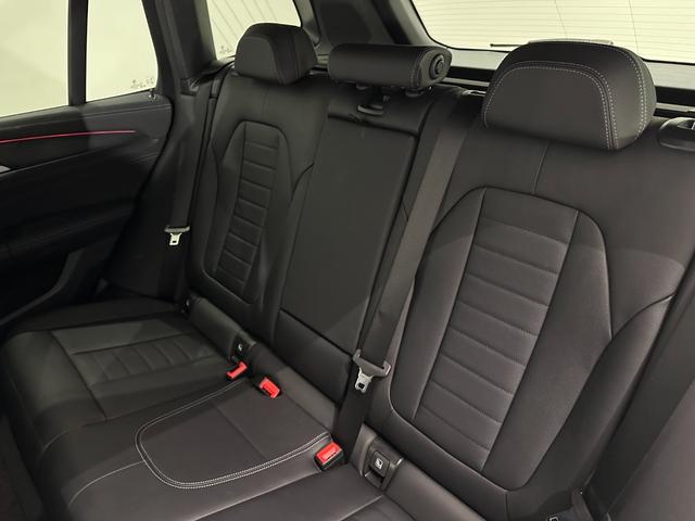 Ｘ３ ｘＤｒｉｖｅ　２０ｄ　Ｍスポーツ　全国２年保証ブラックレザーシートヒーターコンフォートアクセスオートトランクパノラマルーフＨａｒｍａｎ／ＫａｒｄｏｎサウンドアダプティブＬＥＤライトＤアシストプロパークアシスト＋ＴＶＨＵＤ純正２０ＡＷ（42枚目）