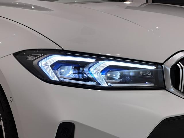 ３シリーズ ３２０ｉ　Ｍスポーツ　全国２年保証Ｆシートヒーター全周囲カメラオートトランクアダプティブＬＥＤライトＤアシストプロパークアシスト＋Ｈｉｆｉ　スピーカー純正１８ＡＷ（9枚目）