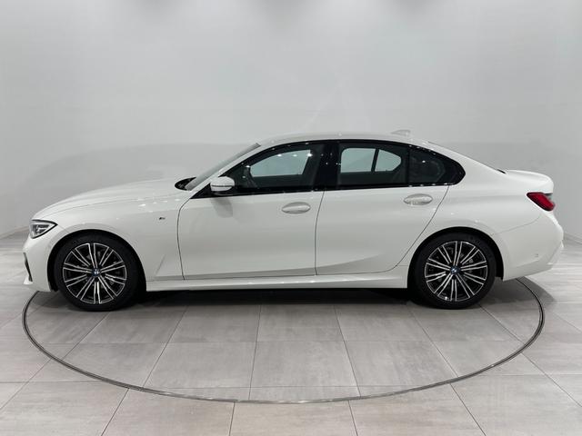 ３シリーズ ３２０ｉ　Ｍスポーツ　全国２年保証コンフォートアクセスオートトランクリヤカメラ前後ＰＤＣＦシートヒーターアダプテイブＬＥＤライトＤアシストプロパークアシスト＋Ｈｉｆｉ　スピーカードラレコワイアレス充電純正１８ＡＷ（8枚目）