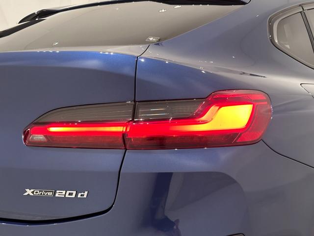 Ｘ４ ｘＤｒｉｖｅ　２０ｄ　Ｍスポーツ　全国２年保証ブラックレザーＦアクティブ　ベンチレーションシートアダプティブ　ＬＥＤ　ヘッドライトパノラマルーフＨａｒｍａｎ／ＫａｒｄｏｎサウンドＨＵＤＴＶＤアシストプロパークアシスト＋純正１９ＡＷ（13枚目）