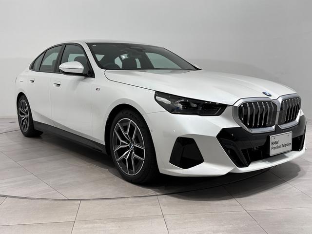 ５シリーズ ５２３ｄ　ｘＤｒｉｖｅ　Ｍスポーツ　全国２年保証シートヒーターコンフォートアクセスオートトランクアダプティブＬＥＤライトＤアシストプロパークアシストプロＴＶ純正１９ＡＷ（3枚目）
