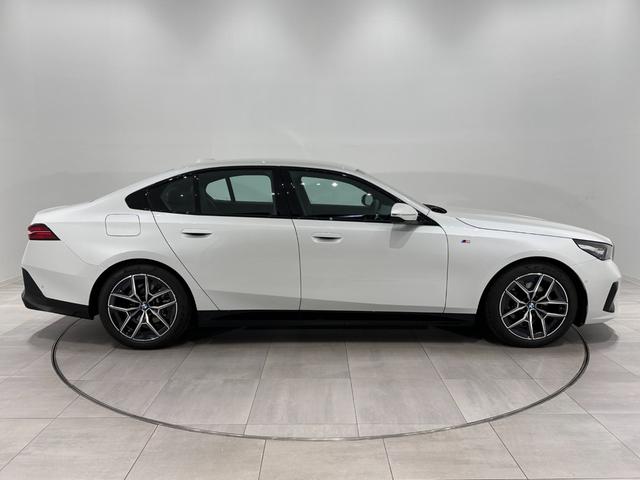 ５シリーズ ５２３ｄ　ｘＤｒｉｖｅ　Ｍスポーツ　全国２年保証シートヒーターコンフォートアクセスオートトランクアダプティブＬＥＤライトＤアシストプロパークアシストプロＴＶ純正１９ＡＷ（4枚目）