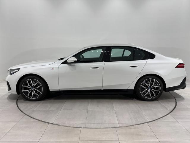 ５シリーズ ５２３ｄ　ｘＤｒｉｖｅ　Ｍスポーツ　全国２年保証シートヒーターコンフォートアクセスオートトランクアダプティブＬＥＤライトＤアシストプロパークアシストプロＴＶ純正１９ＡＷ（8枚目）