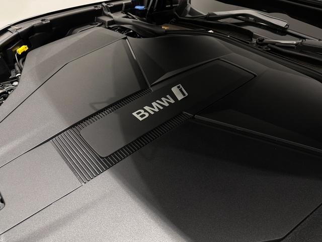 ｉ７ ｘＤｒｉｖｅ　６０　エクセレンス　全国２年保証ブラックレザーＦクライメートシート自動ドアパノラマルーフスカイ　ラウンジリヤエンターテーメントＤアシストプロパークアシストプロ　Ｂｏｗｅｒｓ＆Ｗｉｌｋｉｎｓサウンド純正２０ＡＷ（50枚目）