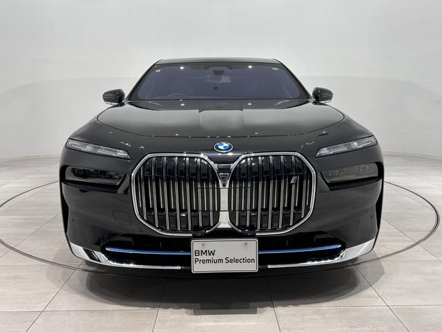 ｉ７ ｘＤｒｉｖｅ　６０　エクセレンス　全国２年保証ブラックレザークライメートシートスカイ　ラウンジＰルーフＢｏｗｅｒｓ＆ＷｉｌｋｉｎｓサウンドリヤエンターテーメントＤアシストプロパークアシストプロＴＶ純正２０ＡＷ（2枚目）