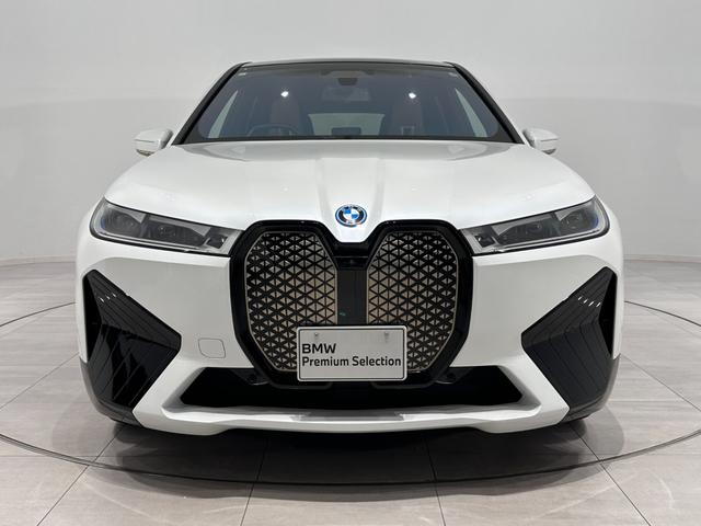ｉＸ ｘＤｒｉｖｅ　５０　全国２年保証レザーカスタネアＦクライメートシートソフトクローズドアスカイ　ラウンジＰルーフ　Ｂｏｗｅｒｓ＆ＷｉｌｋｉｎｓサウンドレーザーライトＤアシストプロパークアシストプロ純正２１ＡＷ（2枚目）