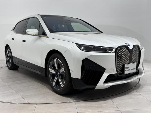 ｉＸ ｘＤｒｉｖｅ　５０　全国２年保証レザーカスタネアＦクライメートシートソフトクローズドアスカイ　ラウンジＰルーフ　Ｂｏｗｅｒｓ＆ＷｉｌｋｉｎｓサウンドレーザーライトＤアシストプロパークアシストプロ純正２１ＡＷ（3枚目）