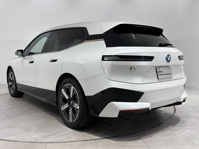 ｉＸ ｘＤｒｉｖｅ　５０　全国２年保証レザーカスタネアＦクライメートシートソフトクローズドアスカイ　ラウンジＰルーフ　Ｂｏｗｅｒｓ＆ＷｉｌｋｉｎｓサウンドレーザーライトＤアシストプロパークアシストプロ純正２１ＡＷ（7枚目）