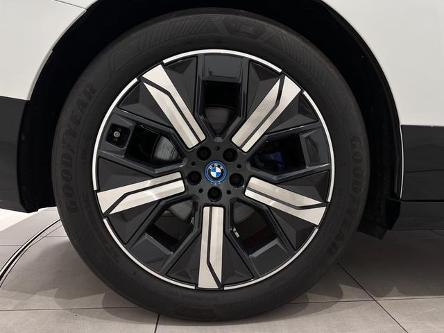 ｉＸ ｘＤｒｉｖｅ　５０　全国２年保証レザーカスタネアＦクライメートシートソフトクローズドアスカイ　ラウンジＰルーフ　Ｂｏｗｅｒｓ＆ＷｉｌｋｉｎｓサウンドレーザーライトＤアシストプロパークアシストプロ純正２１ＡＷ（46枚目）