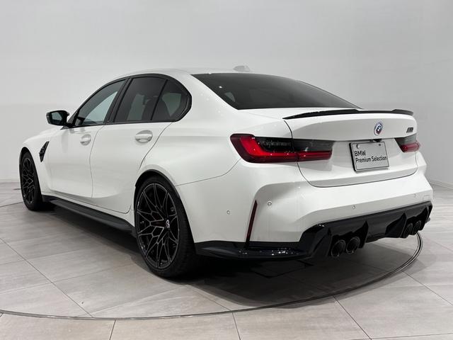 Ｍ３ Ｍ３セダン　コンペティション　Ｍ　ｘＤｒｉｖｅ　全国２年保証シルバーストーンレザーＦシートヒーターアダプティブＭサスサンルーフＨａｒｍａｎ／ＫａｒｄｏｎサウンドレーザーライトＵＶ　カットガラスＤアシストプロパークアシスト＋ＴＶ純正１９／２０ＡＷ（7枚目）