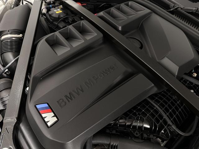 Ｍ３ Ｍ３セダン　コンペティション　Ｍ　ｘＤｒｉｖｅ　全国２年保証シルバーストーンレザーＦシートヒーターアダプティブＭサスサンルーフＨａｒｍａｎ／ＫａｒｄｏｎサウンドレーザーライトＵＶ　カットガラスＤアシストプロパークアシスト＋ＴＶ純正１９／２０ＡＷ（48枚目）