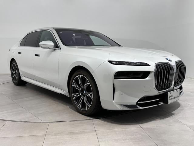 ７シリーズ ７４０ｉ　エクセレンス　全国２年保証ブラックレザーメリノＦクライメートシート自動ドアＤアシストプロパークアシストプロＴＶパノラマルーフＢ＆Ｗサウンドリヤエンターテイメント純正２０ＡＷ（3枚目）