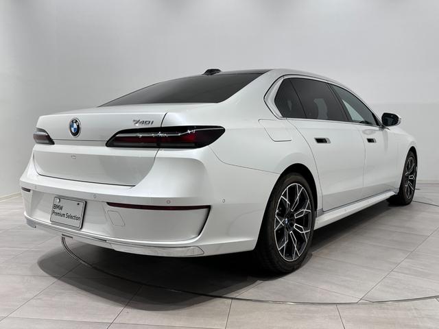 ７シリーズ ７４０ｉ　エクセレンス　全国２年保証ブラックレザーメリノＦクライメートシート自動ドアＤアシストプロパークアシストプロＴＶパノラマルーフＢ＆Ｗサウンドリヤエンターテイメント純正２０ＡＷ（5枚目）