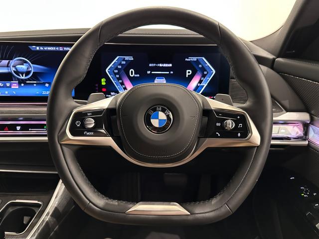 ７シリーズ ７４０ｉ　エクセレンス　全国２年保証ブラックレザーメリノＦクライメートシート自動ドアＤアシストプロパークアシストプロＴＶパノラマルーフＢ＆Ｗサウンドリヤエンターテイメント純正２０ＡＷ（26枚目）