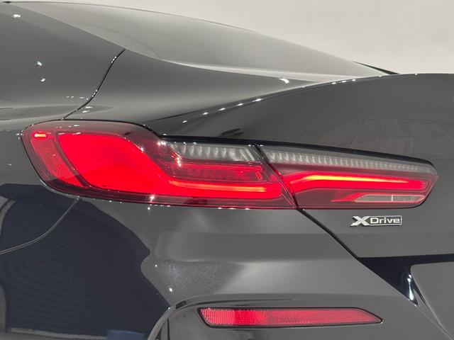 ８シリーズ ８４０ｄ　ｘＤｒｉｖｅ　グランクーペ　Ｍスポーツ　全国２年保証コニャックレザーＦクライメートシートソフトクローズドアパノラマルーフＨａｒｍａｎ／ＫａｒｄｏｎサウンドＤアシストプロパークアシスト＋レーザーライトＴＶワイアレス充電純正１９ＡＷ（12枚目）