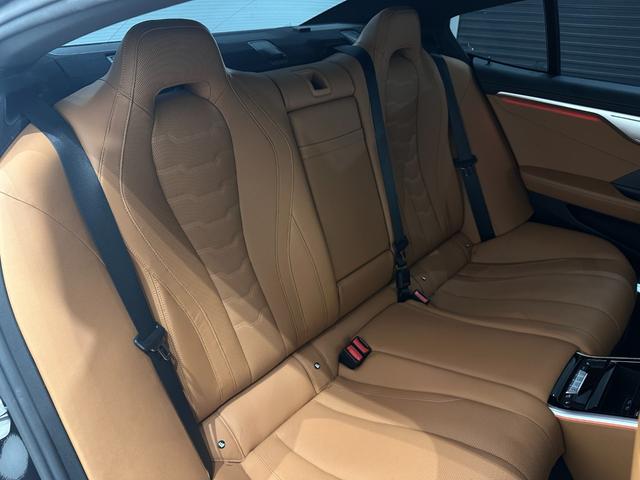 ８シリーズ ８４０ｄ　ｘＤｒｉｖｅ　グランクーペ　Ｍスポーツ　全国２年保証コニャックレザーＦクライメートシートソフトクローズドアパノラマルーフＨａｒｍａｎ／ＫａｒｄｏｎサウンドＤアシストプロパークアシスト＋レーザーライトＴＶワイアレス充電純正１９ＡＷ（39枚目）