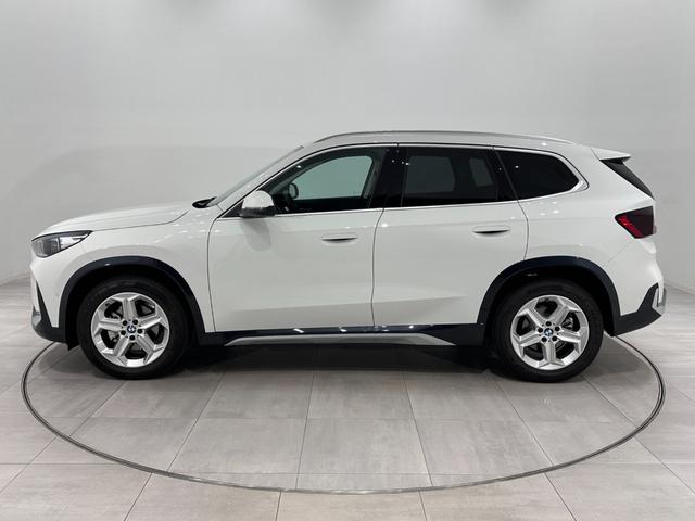 Ｘ１ ｘＤｒｉｖｅ　２０ｄ　ｘライン　全国２年保証ヴェガンザブラックシートＦ電動シート／ヒーターコンフォートアクセスオートトランクＵＶカットガラスアダプティブＬＥＤライトＤアシストプロパークアシスト＋ＨＵＤ純正１８ＡＷ（8枚目）