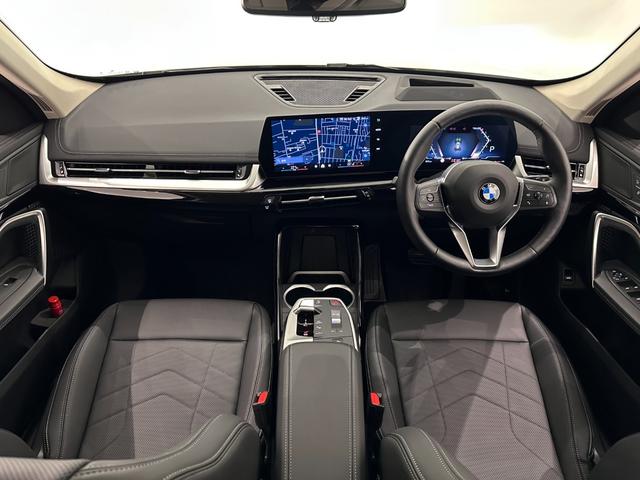 Ｘ１ ｘＤｒｉｖｅ　２０ｄ　ｘライン　全国２年保証ヴェガンザブラックシートＦ電動シート／ヒーターコンフォートアクセスオートトランクＵＶカットガラスアダプティブＬＥＤライトＤアシストプロパークアシスト＋ＨＵＤ純正１８ＡＷ（33枚目）